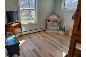 Interior - Perfect Wells home with yard and more! (Wells)