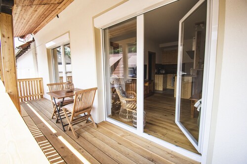 New, romantic Rotmilan holiday apartment with a view of the mountains