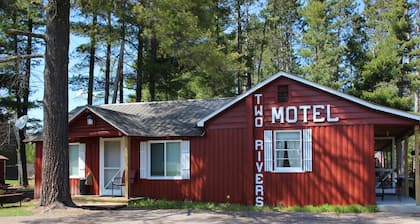 Two Rivers Motel and Cabins