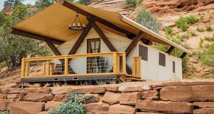 Cave Lakes Canvas Cabin Suite with Soaker tub #2