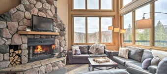 Ski-In, Ski-Out Townhome w/Lutsen Mtn Views!