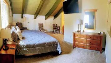 3 bedrooms, desk, iron/ironing board, free WiFi