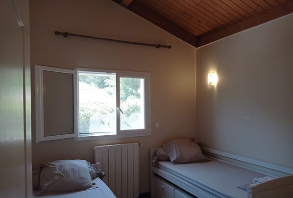 2 Schlafzimmer, Bügeleisen/Bügelbrett, WLAN