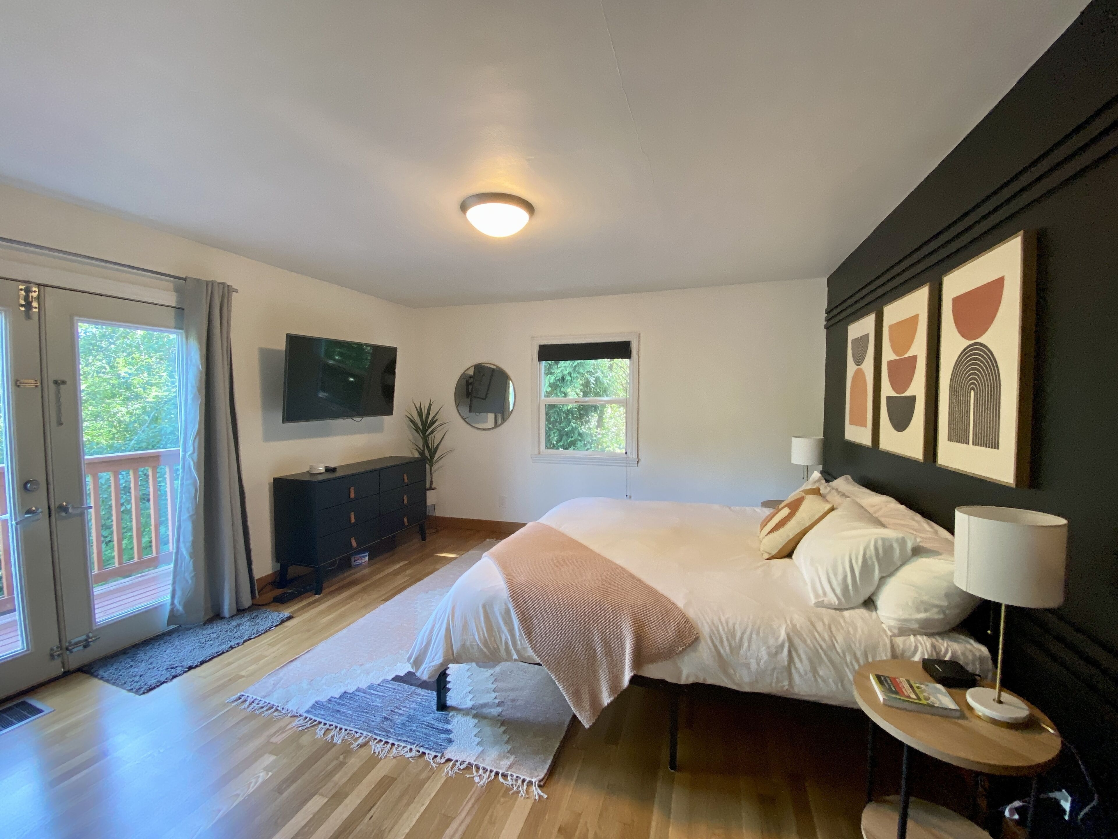 3 slaapkamers, een bureau, een strijkplank/strijkijzer, gratis wifi