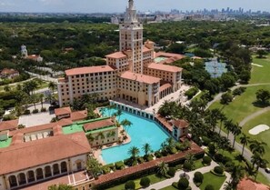 Exterior - 2 Homes, King Beds, for 23 NearBeach/ Airport (Miami)