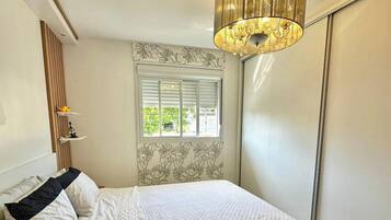 Deluxe Apartment, Mountain View | Premium bedding, individually decorated, individually furnished, desk