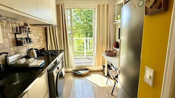 Apartamento luxo, vista para a montanha | Cozinha privada | Geladeira, micro-ondas, liquidificador