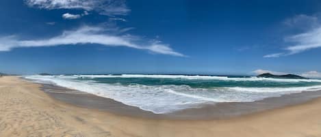 Design Apartment, Mountain View | Beach | Beach nearby, white sand