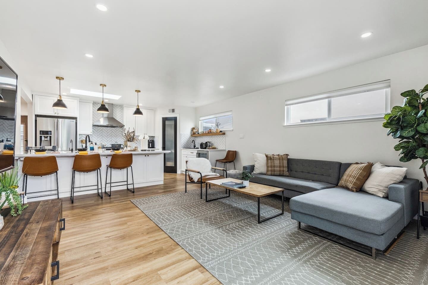 智能電視、壁爐、Netflix、串流服務