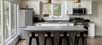 Relax and Revitalize at Sprucewood Cottage