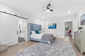 5 habitaciones, tabla de planchar con plancha, wifi y ropa de cama