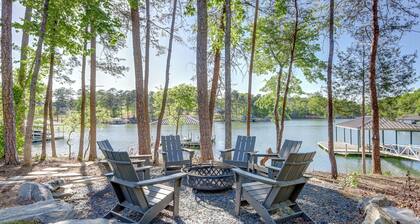 Brand New 6BR/6BA Luxury, 20min to Clemson. Wooded flat lot/firepit/pool table!