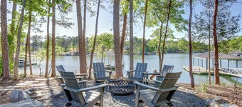 Brand New 6BR/6BA Luxury, 20min to Clemson. Wooded flat lot/firepit/pool table!
