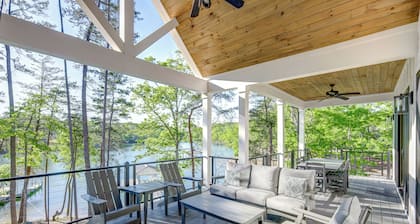 Brand New 6BR/6BA Luxury, 20min to Clemson. Wooded flat lot/firepit/pool table!