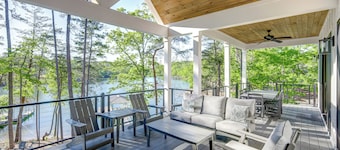 Brand New 6BR/6BA Luxury, 20min to Clemson. Wooded flat lot/firepit/pool table!