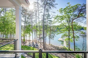 Property grounds - Brand New 6BR/6BA Luxury, 20min to Clemson. Wooded flat lot/firepit/pool table! (West Union)