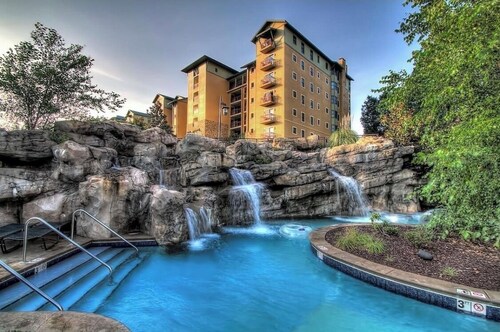 Exquisite RiverStone Resort&Spa,24 HR Pool,Lazy River, By Dollywood & Parkway