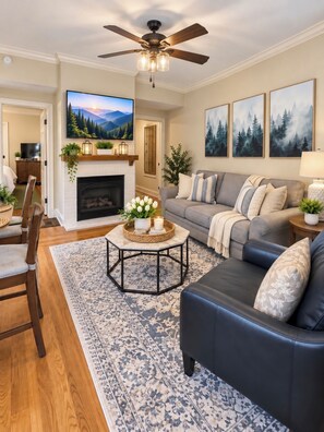 Living area - Premier RiverStone Resort&Spa•24HR Pool•Lazy River•Dollywood•By Parkway (Pigeon Forge)