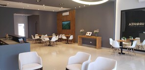 Reception - Urquiza Suites Salta (Salta)