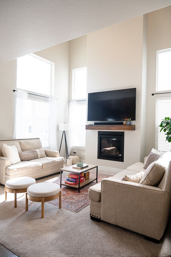 ⭐️Sleeps 10⭐️ Pool And Workout Room Access⭐️ - South Jordan, UT