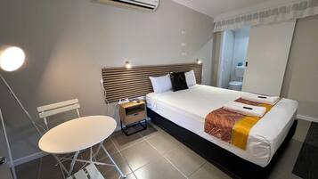 Desk, iron/ironing board, free WiFi