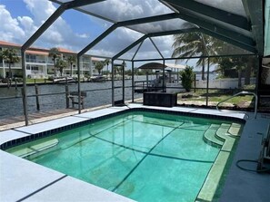 Imagen sin descripción, 4 de 48, botón