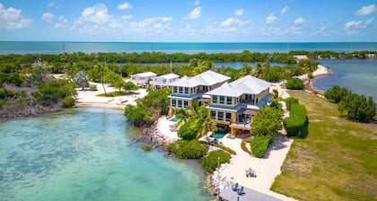 Relax on your Oceanfront villa on Seapalm island