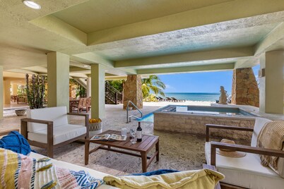 ✦Unwind on your Oceanedge villa on Seapalm island✦