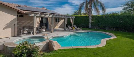 Outdoor pool, a heated pool