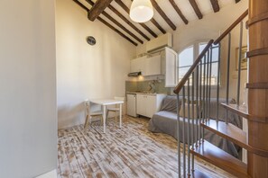 Interior - Pilastri Studio in Florence by Mmega (Firenze)