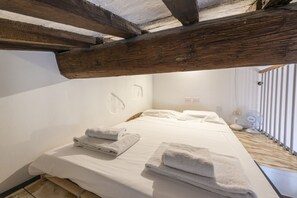 1 chambre, fer et planche Ă repasser, Wi-Fi, draps fournis