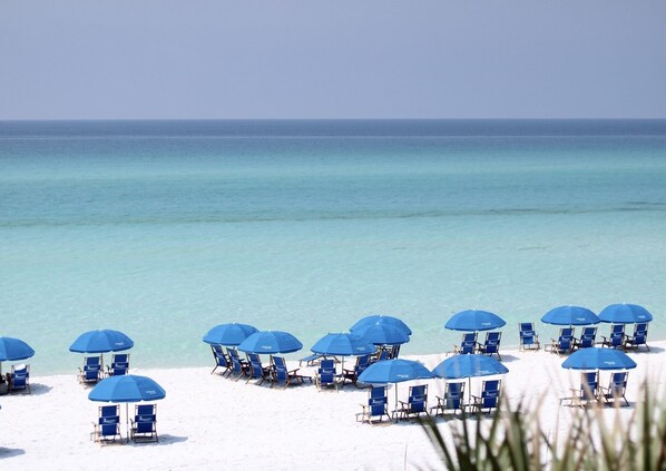 Beach nearby, sun loungers, beach towels