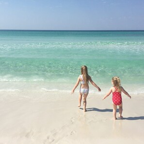 Beach nearby, sun loungers, beach towels