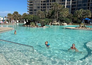 Piscina all'aperto, una piscina riscaldata