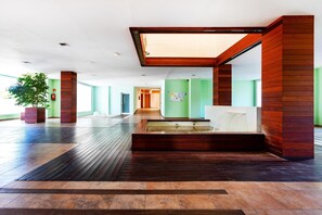 Spa - Charming apartment for rent in Roses, Costa Brava! Ideal for 4 people, 1600m from the beach. Book now! (Roses)