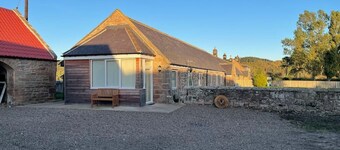 Cottage - Sleeps 4 - Pets Ok - Parking - Garden