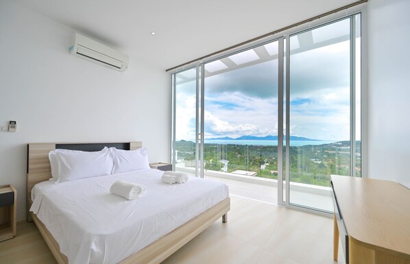 7 bedrooms, desk, iron/ironing board, WiFi