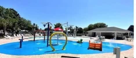 Indendørs pool, udendørs pool