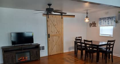 Ozark Family Getaway in beautiful Warsaw.