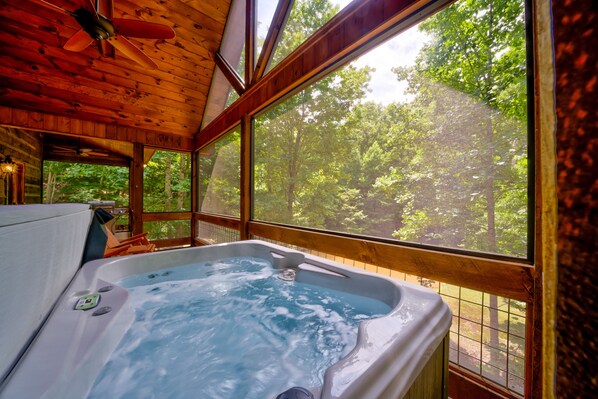 Bain à remous intérieur