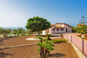 Property grounds - Villa Milizie, Scicli, Italy (Scicli)