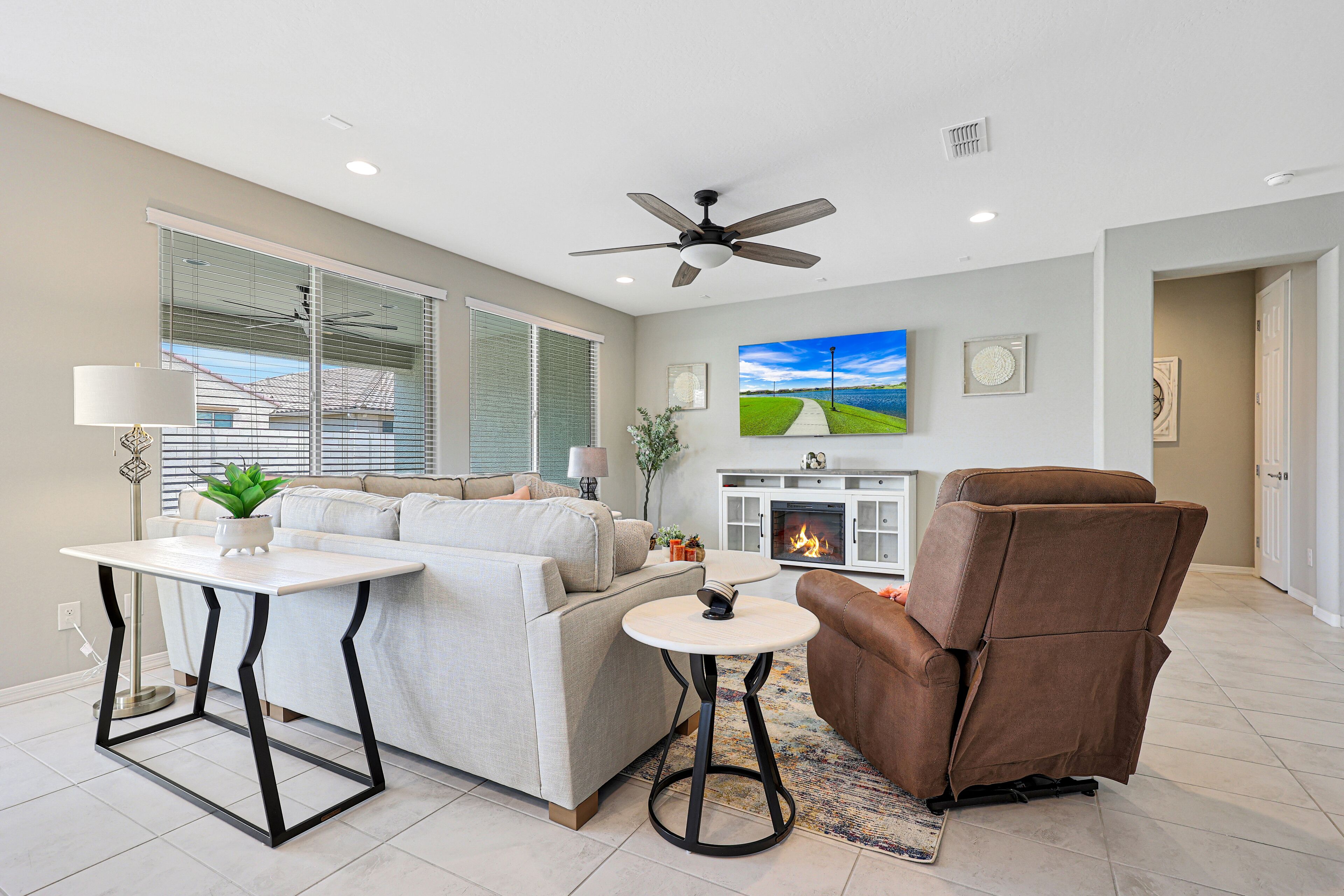 Westgate Gem  4br Pool Home Near Shopping & Sports! - Glendale, AZ