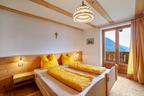 3 habitaciones, wifi gratis, ropa de cama y acceso para silla de ruedas 