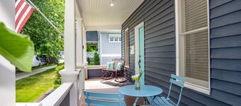 Beautiful Historic Home Near Lake & Downtown