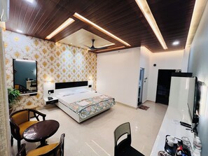 Chambre Classique | Lits bébé (en supplément), lits pliants/supplémentaires, Wi-Fi gratuit