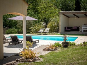Pool - One-storey villa with air conditioning and pool (Bagnols en Forêt)