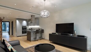 Smart-TV, Netflix, bøker og strømmetjenester