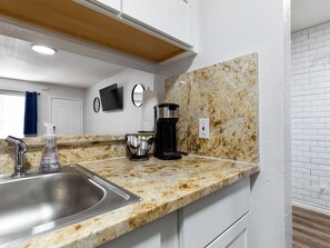 Interior - Golden Vibes/Perfectly Positioned Near Downtown, Eado, NRG, Museums, (Houston)