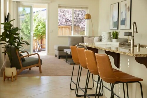 ★NEW★ Upscale House, Tahoe 30-min w/ Cal King