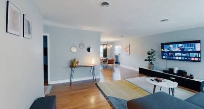 Beautiful Three Bedroom one story house on quiet street